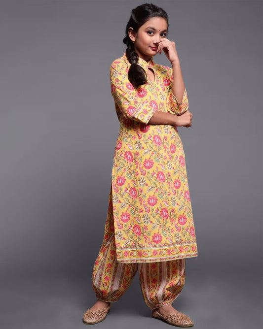 Floral Kurta With Patiyala Bottom - 2 Pc Set