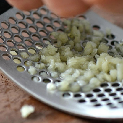 Handy Garlic Crusher™